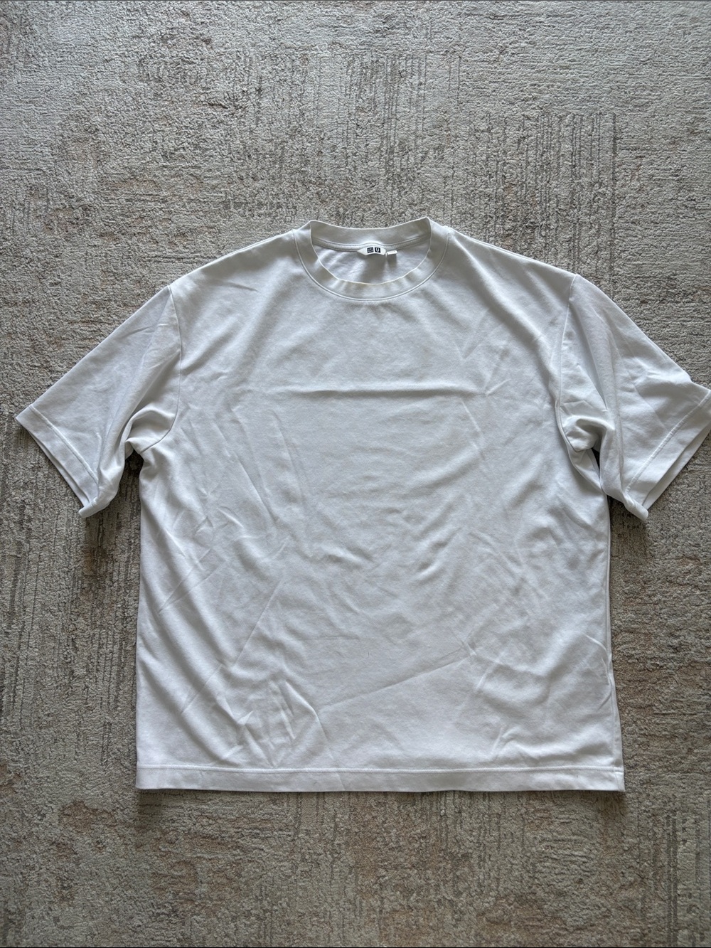 Uniqlo White Short Sleeve Crewneck T-Shirt